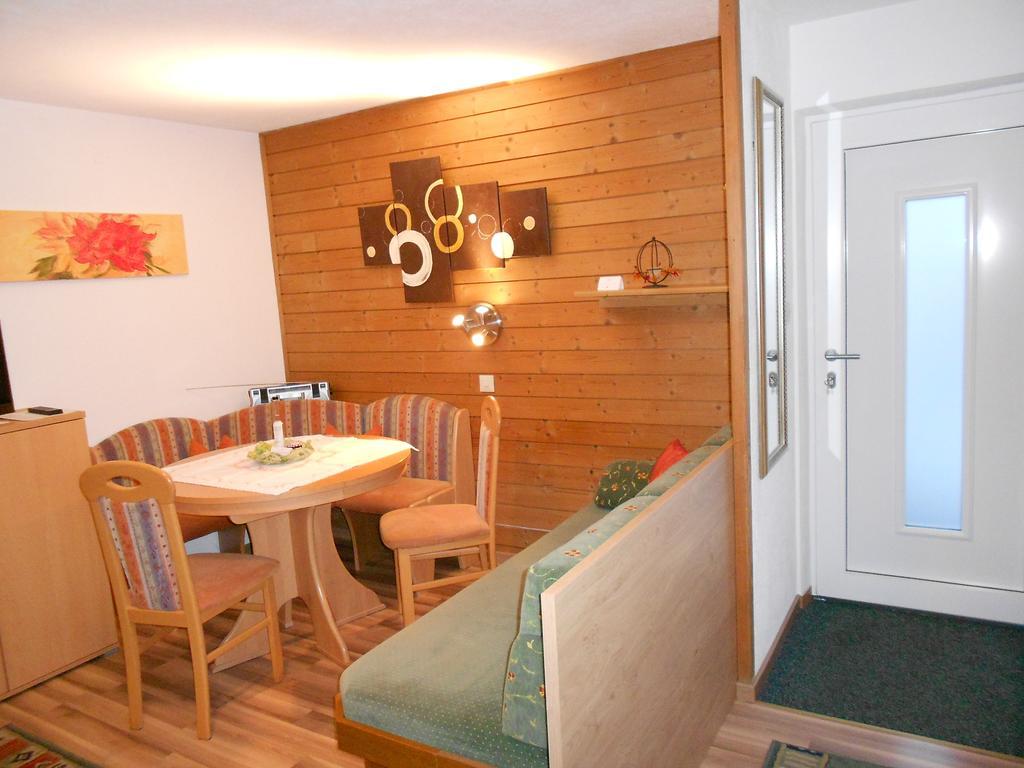 Haus Lutz Apartamento Prutz Quarto foto